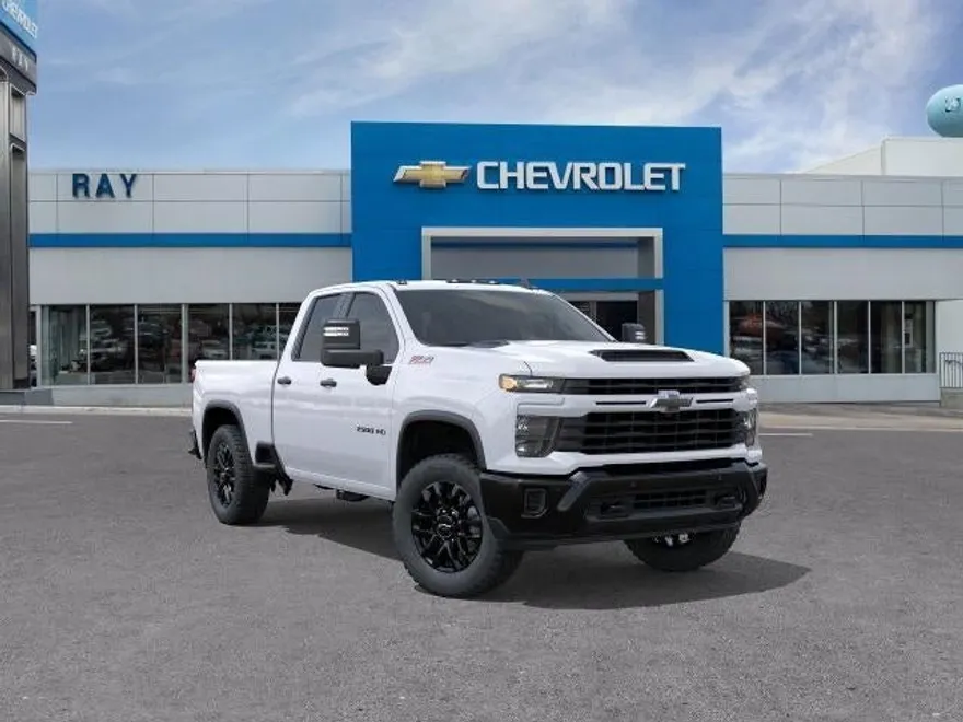 2026 Chevrolet Silverado 2500HD Custom photo 1