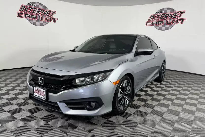 2018 Honda Civic EX-T photo 1
