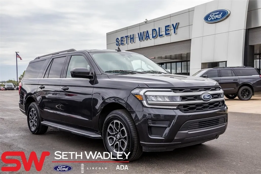 2023 Ford Expedition MAX XLT photo 1