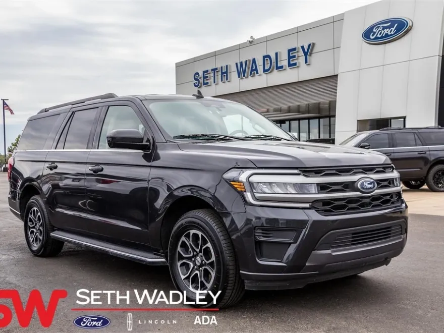 2023 Ford Expedition MAX XLT photo 1
