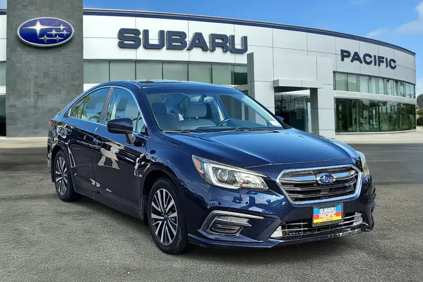 2018 Subaru Legacy 2.5i Premium photo 1