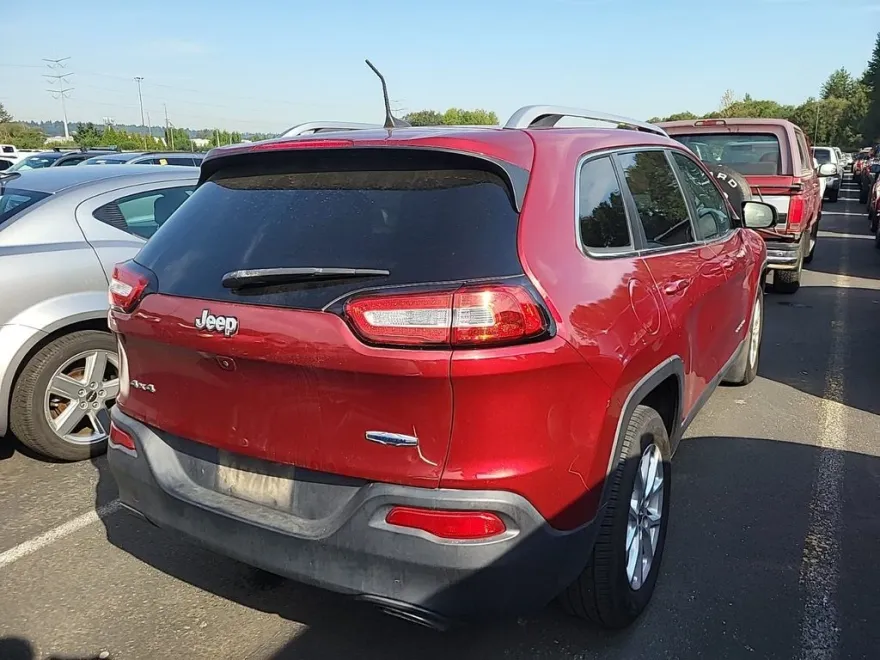 2017 Jeep Cherokee Latitude photo 1