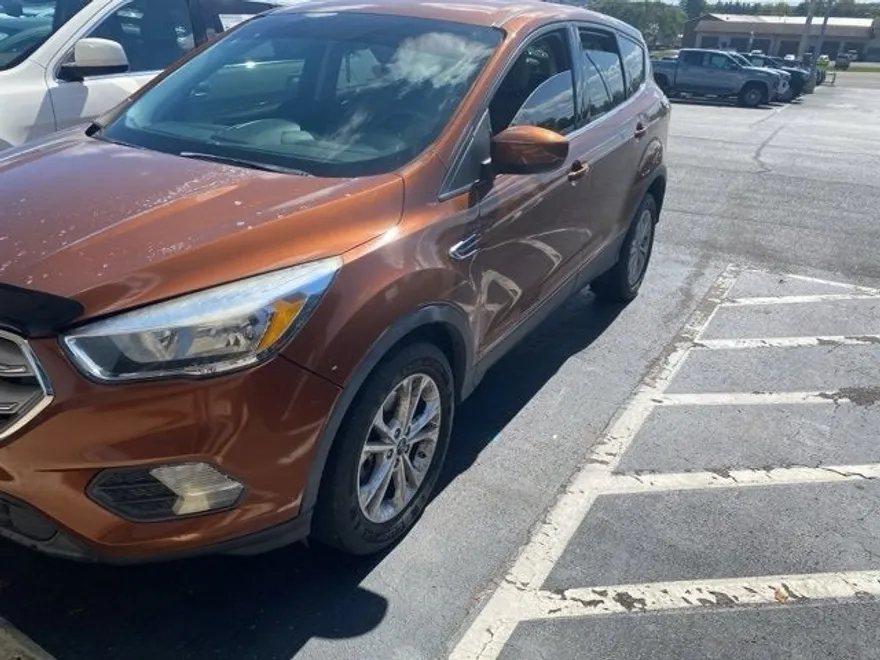 2017 Ford Escape SE photo 1
