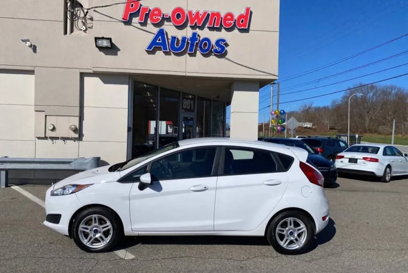 2018 Ford Fiesta SE photo 1