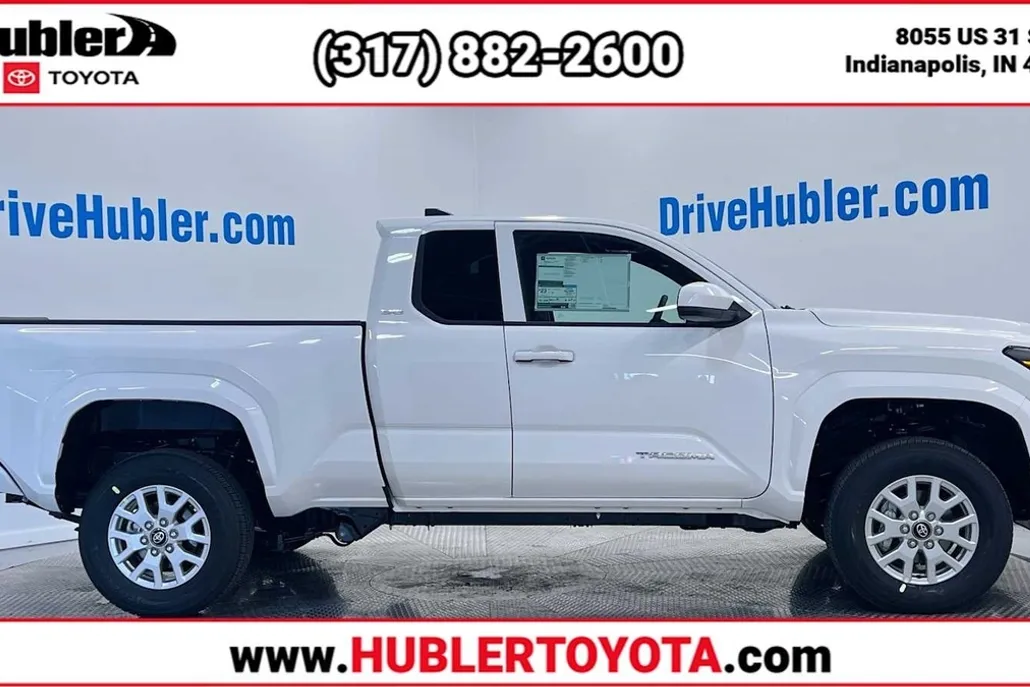 2025 Toyota Tacoma SR5 photo 1