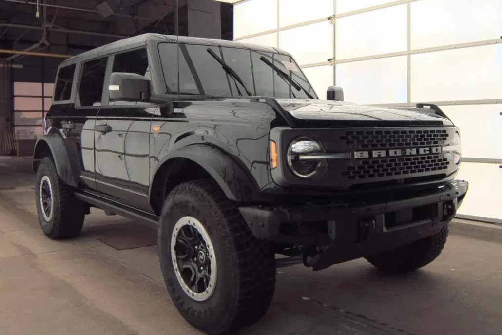 2023 Ford Bronco Badlands photo 1