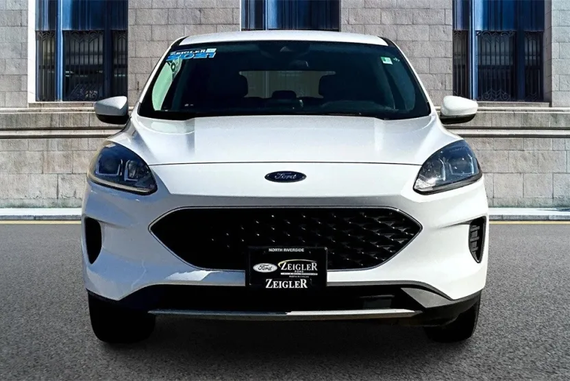 2021 Ford Escape SE Hybrid photo 1