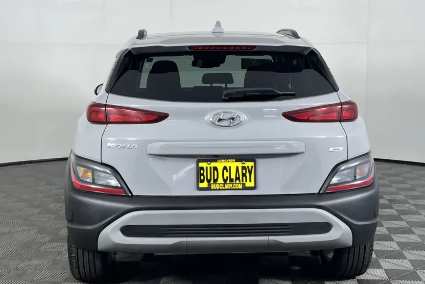 2023 Hyundai Kona SEL photo 1