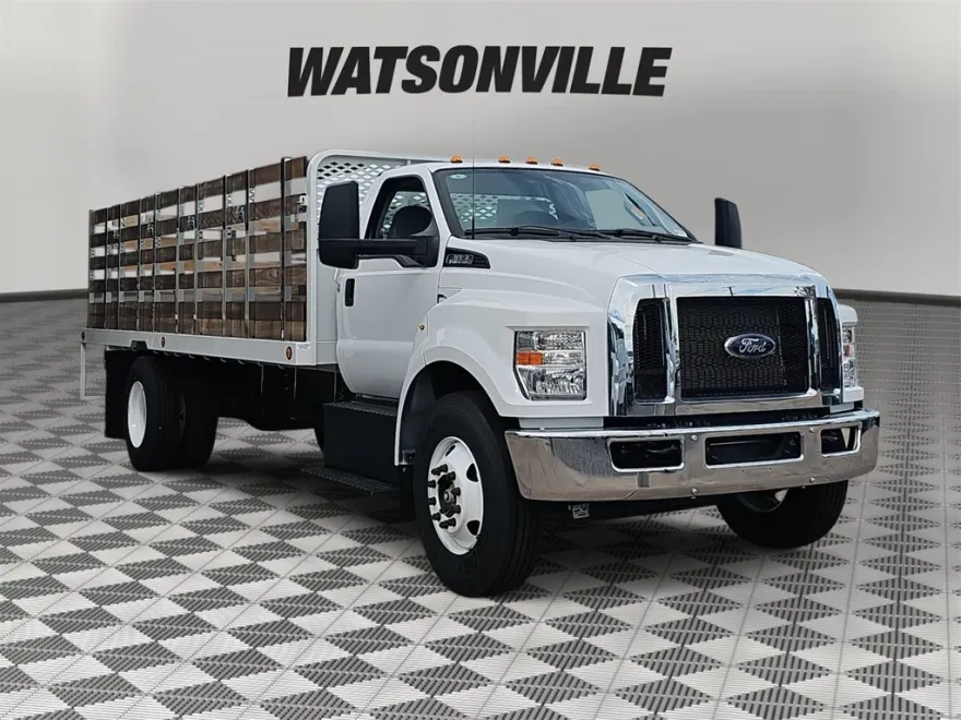 2024 Ford F-650 photo 1
