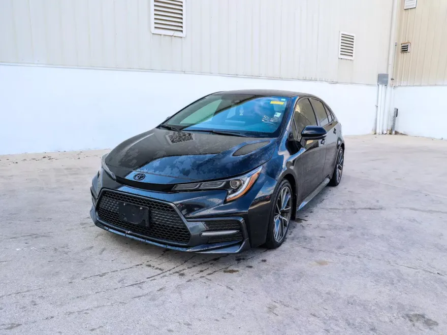 2022 Toyota Corolla SE photo 1