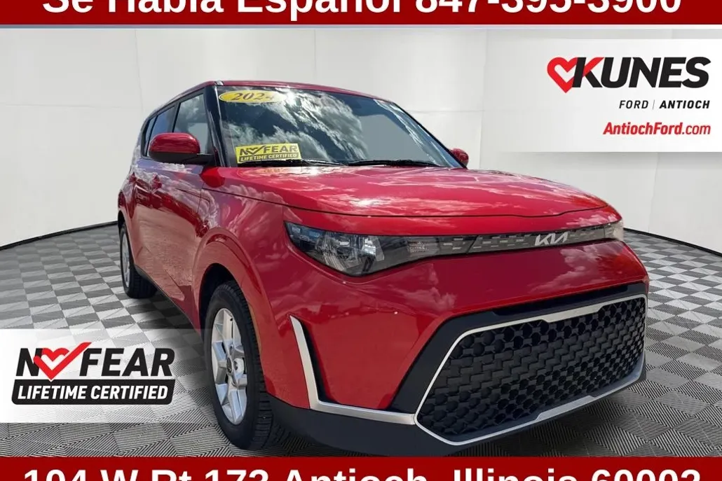 2024 Kia Soul LX photo 1