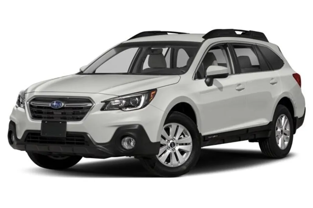 2018 Subaru Outback 2.5i Premium photo 1