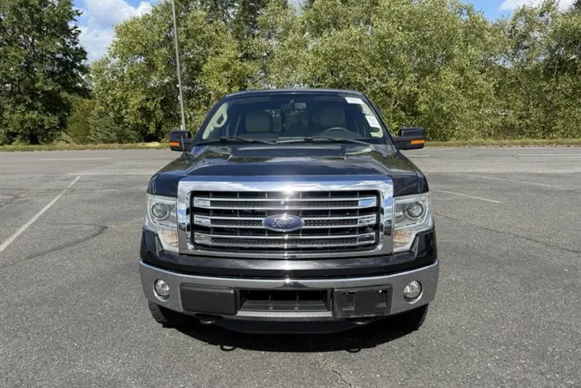 2014 Ford F-150 Lariat photo 1