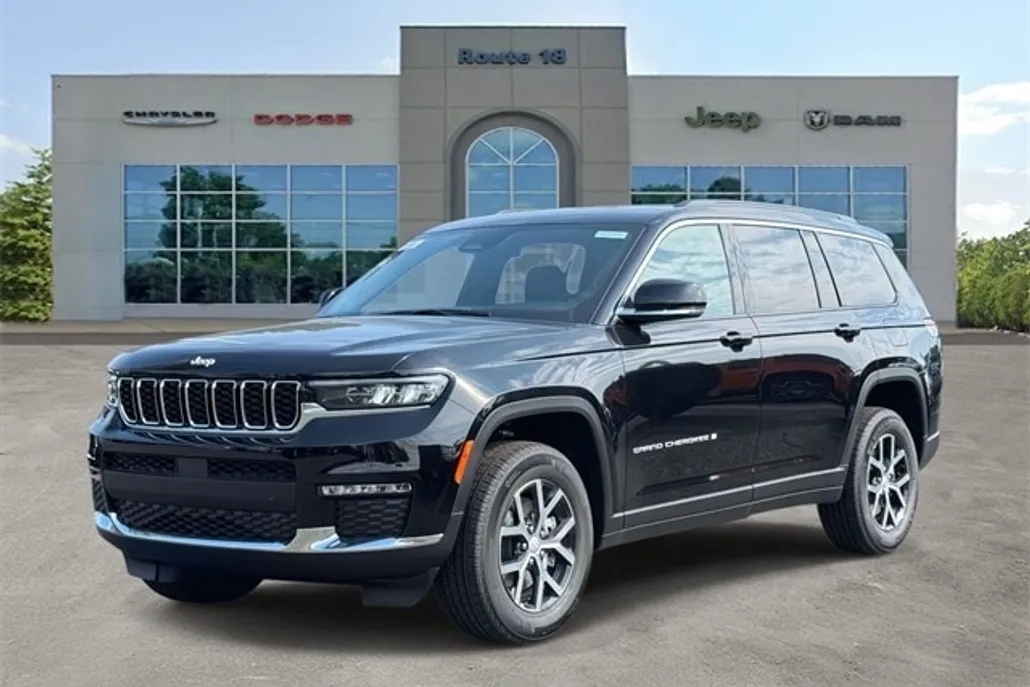 2025 Jeep Grand Cherokee Limited Sport photo 1