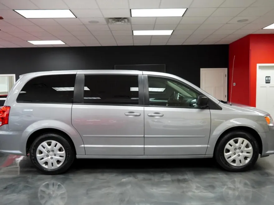2017 Dodge Grand Caravan SE photo 4