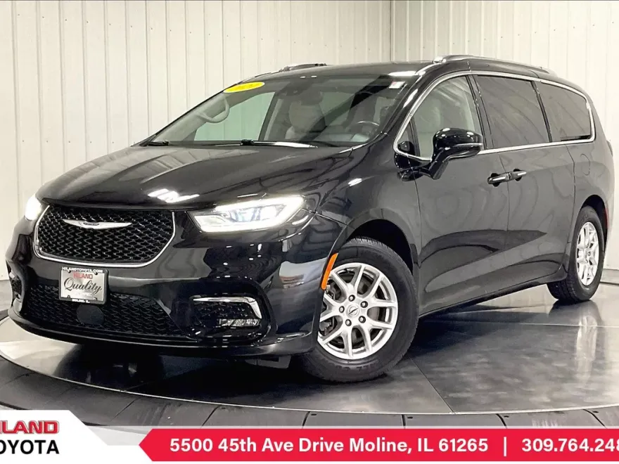 2021 Chrysler Pacifica Touring L photo 1