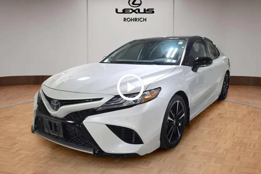 2019 Toyota Camry XSE photo 1