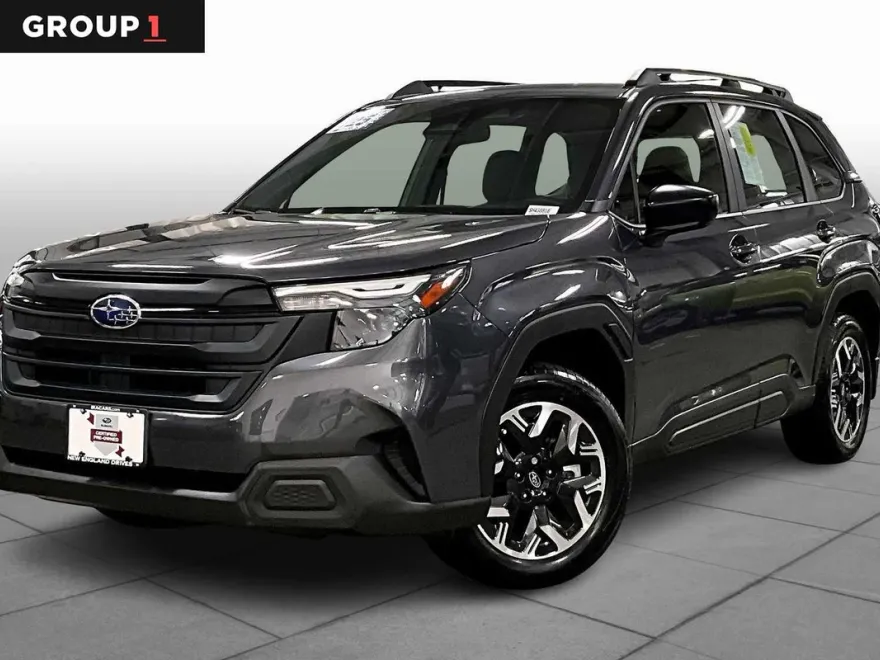 2025 Subaru Forester Base photo 1