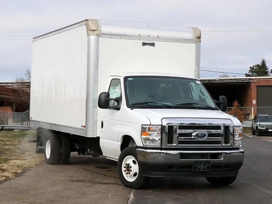 2024 Ford E-450 photo 1