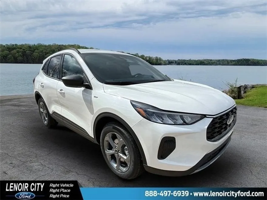 2025 Ford Escape ST-Line photo 1