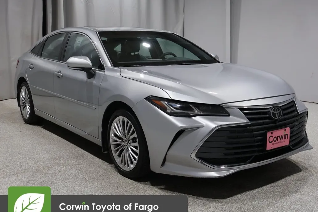2021 Toyota Avalon Limited photo 1