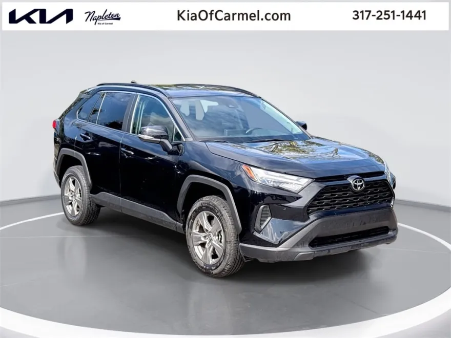 2024 Toyota RAV4 XLE photo 1