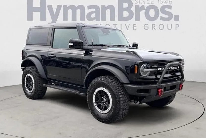 2023 Ford Bronco Outer Banks photo 1