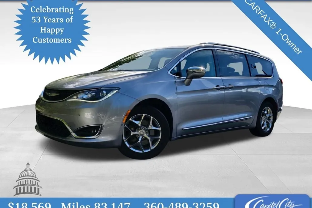 2017 Chrysler Pacifica Limited photo 1