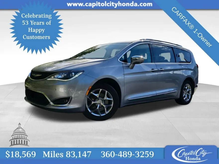 2017 Chrysler Pacifica Limited photo 1