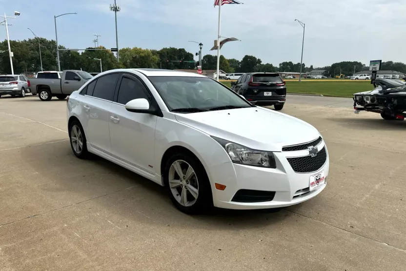 2014 Chevrolet Cruze photo 1