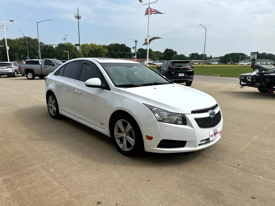 2014 Chevrolet Cruze photo 1
