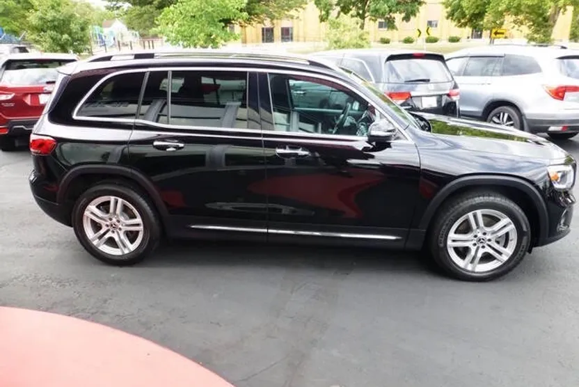 2021 Mercedes Benz GLB 250 4MATIC photo 1