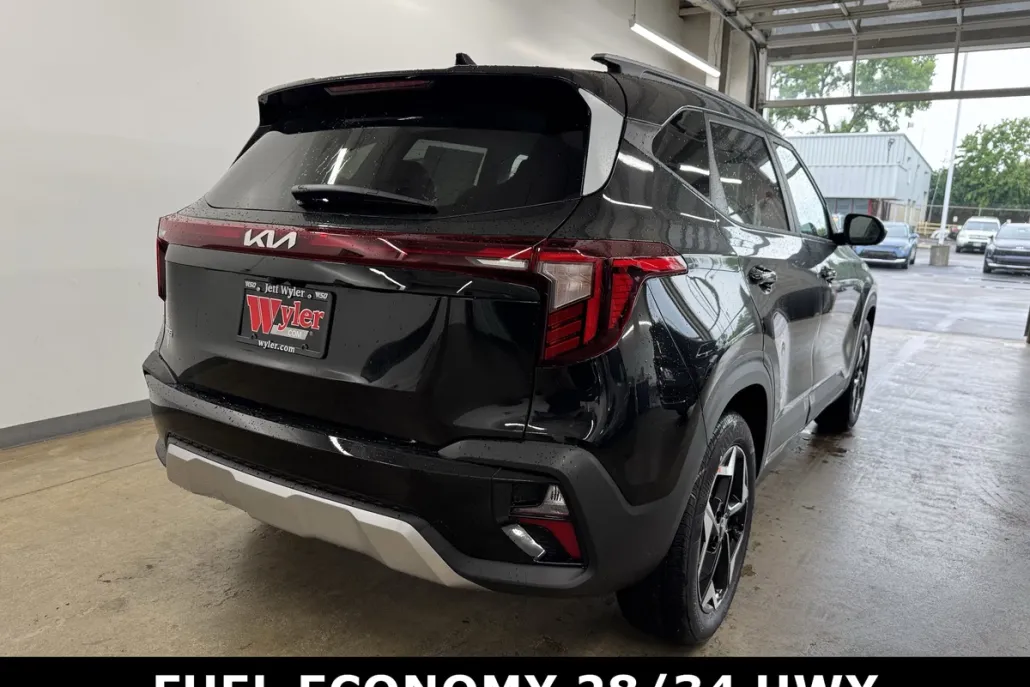 2026 Kia Seltos S photo 1