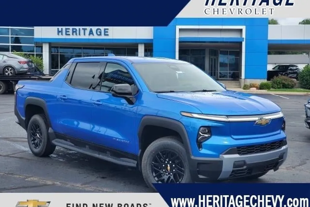 2026 Chevrolet Silverado EV LT photo 1