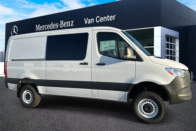 2026 Mercedes Benz Sprinter Crew Van photo 1