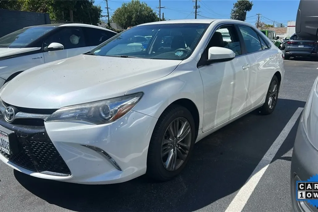 2017 Toyota Camry XLE XSE photo 1