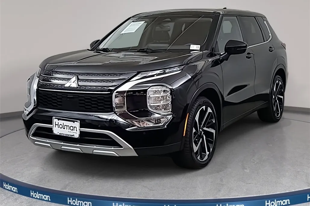 2024 Mitsubishi Outlander SE photo 1