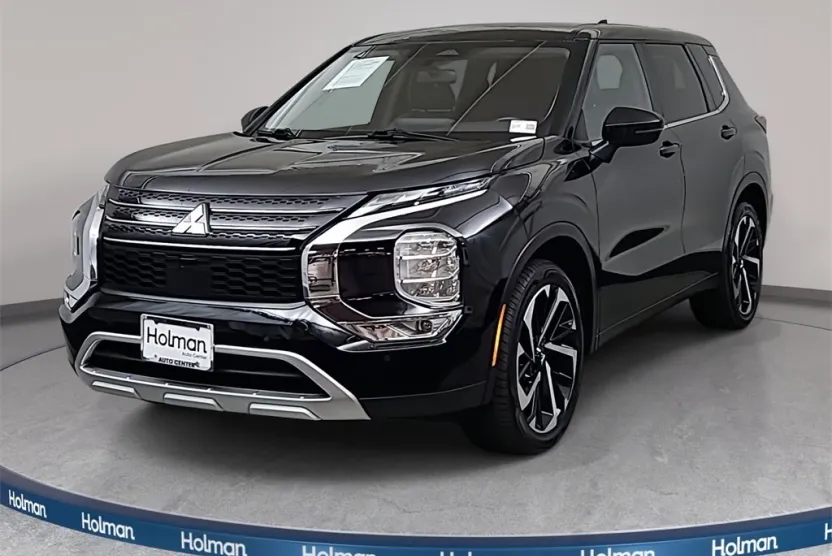 2024 Mitsubishi Outlander SE photo 1