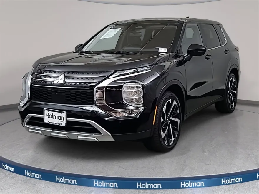 2024 Mitsubishi Outlander SE photo 1