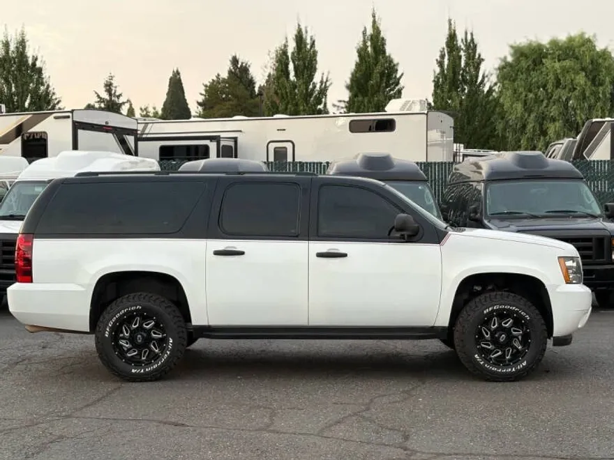 2012 Chevrolet Suburban 2500 photo 1