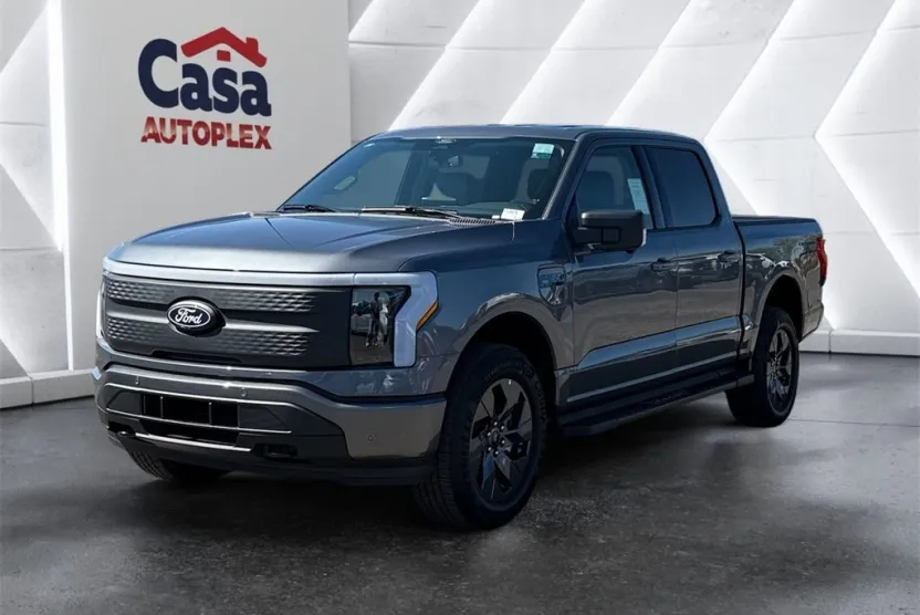 2025 Ford F-150 Lightning photo 1