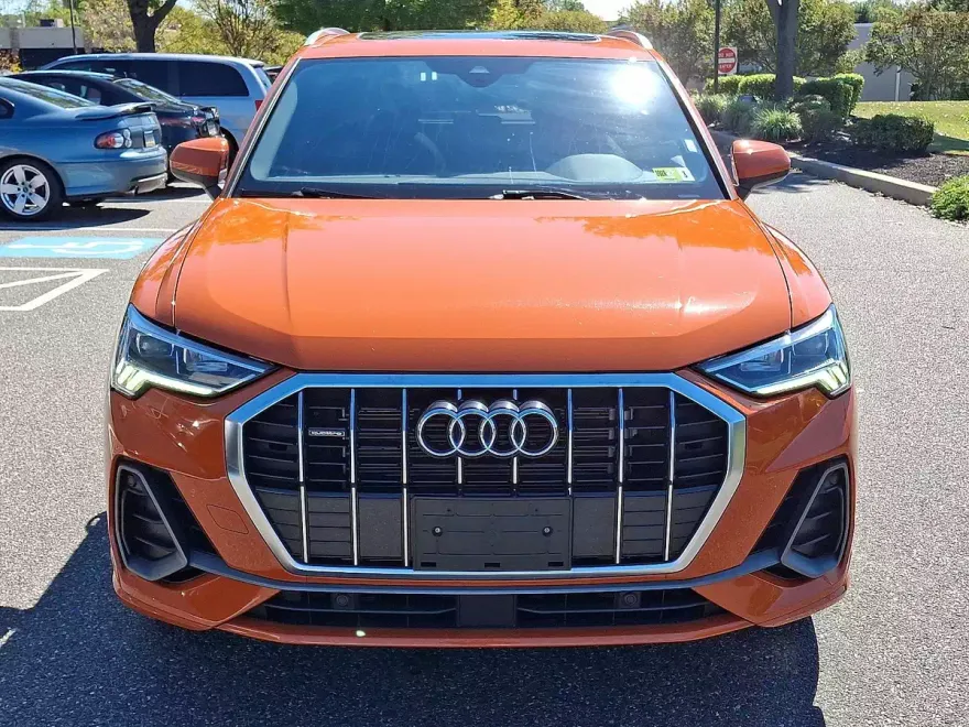 2024 Audi Q3 45 TFSI S line Premium photo 1