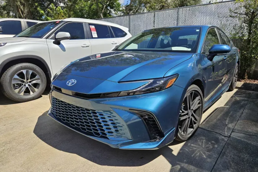 2025 Toyota Camry XSE photo 1