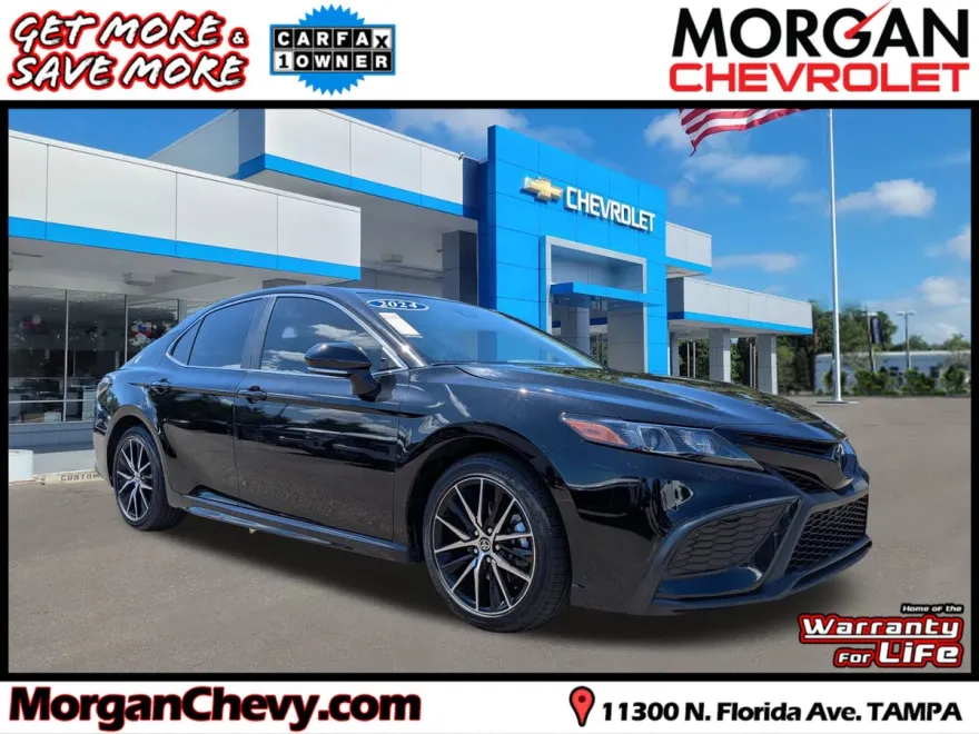 2024 Toyota Camry SE photo 1
