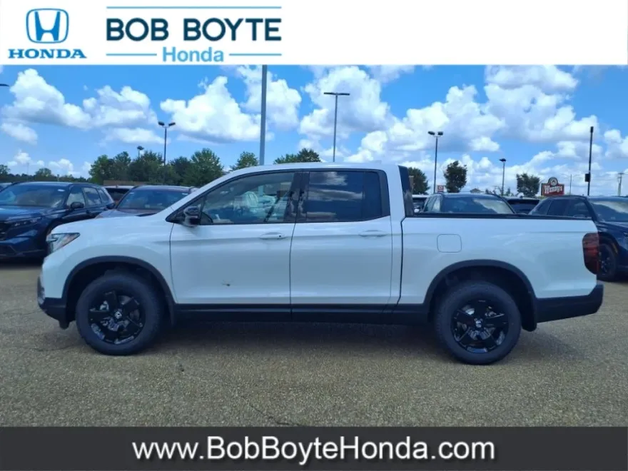 2025 Honda Ridgeline Black Edition photo 1