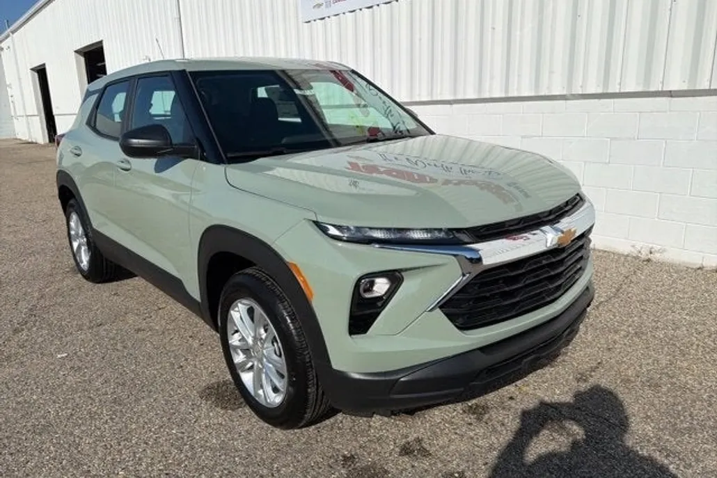 2026 Chevrolet Trailblazer LS photo 1