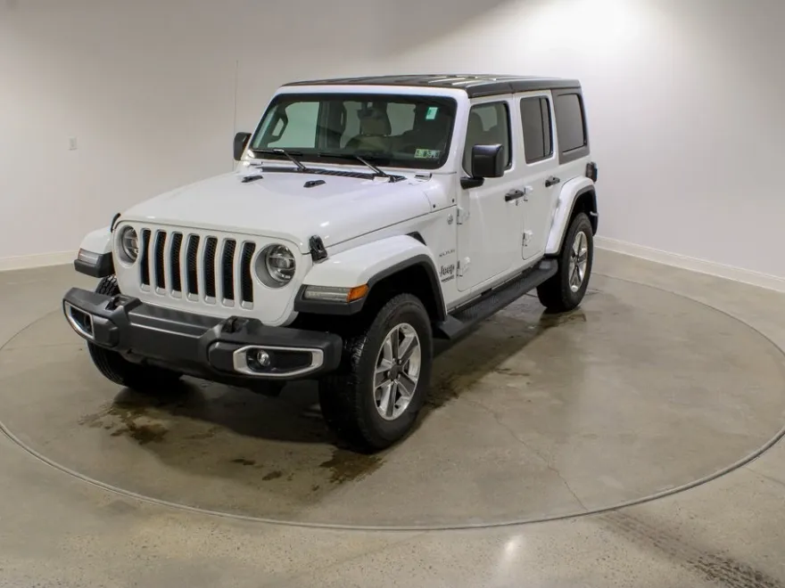 2019 Jeep Wrangler Unlimited Sahara photo 1