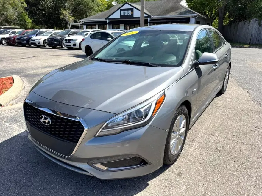 2017 Hyundai Sonata Hybrid Limited photo 1