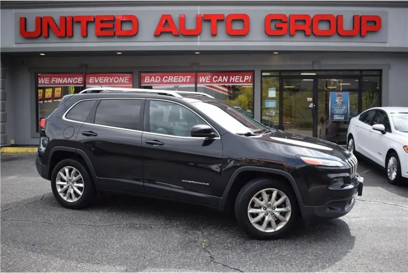2015 Jeep Cherokee Limited Sport photo 1