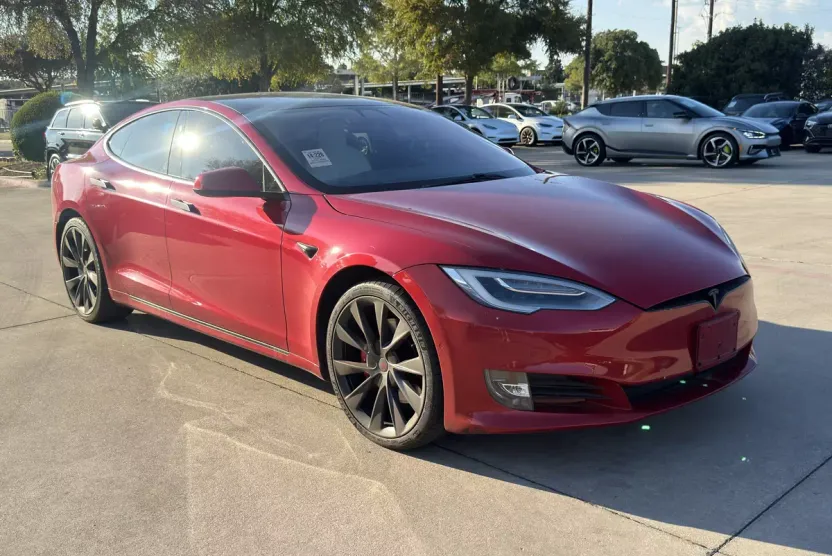 2020 Tesla Model S Performance photo 1